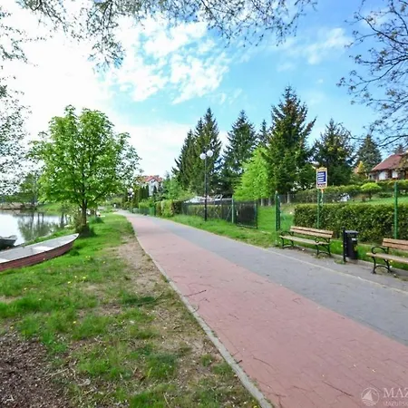 Wiejska 21